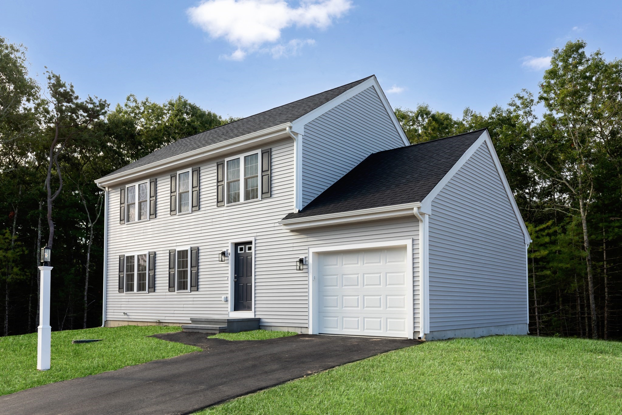 4 Lady Bug Ln, Plymouth, MA 02360