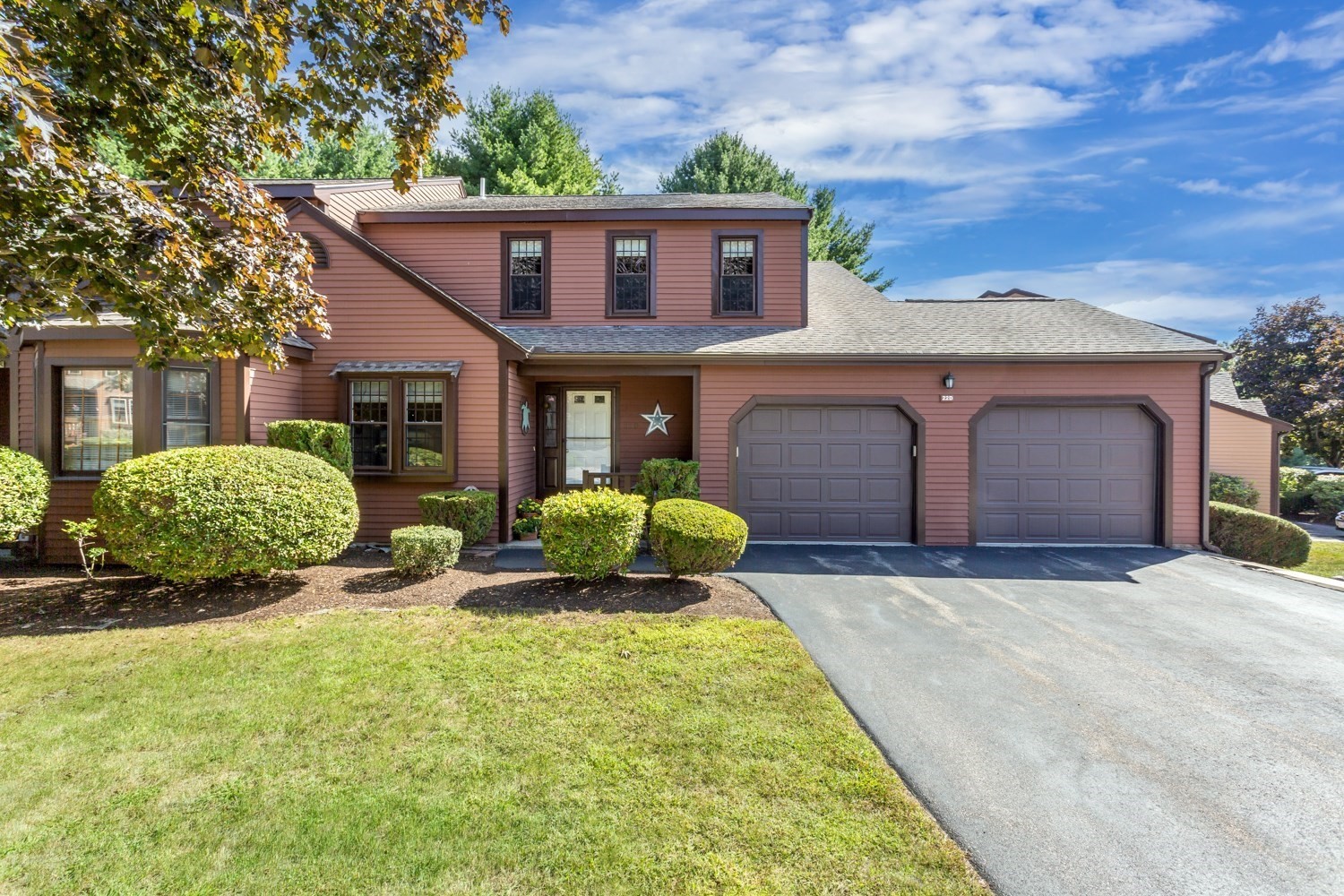 22 Hawthorne Vlg Unit D, Franklin, MA 02038