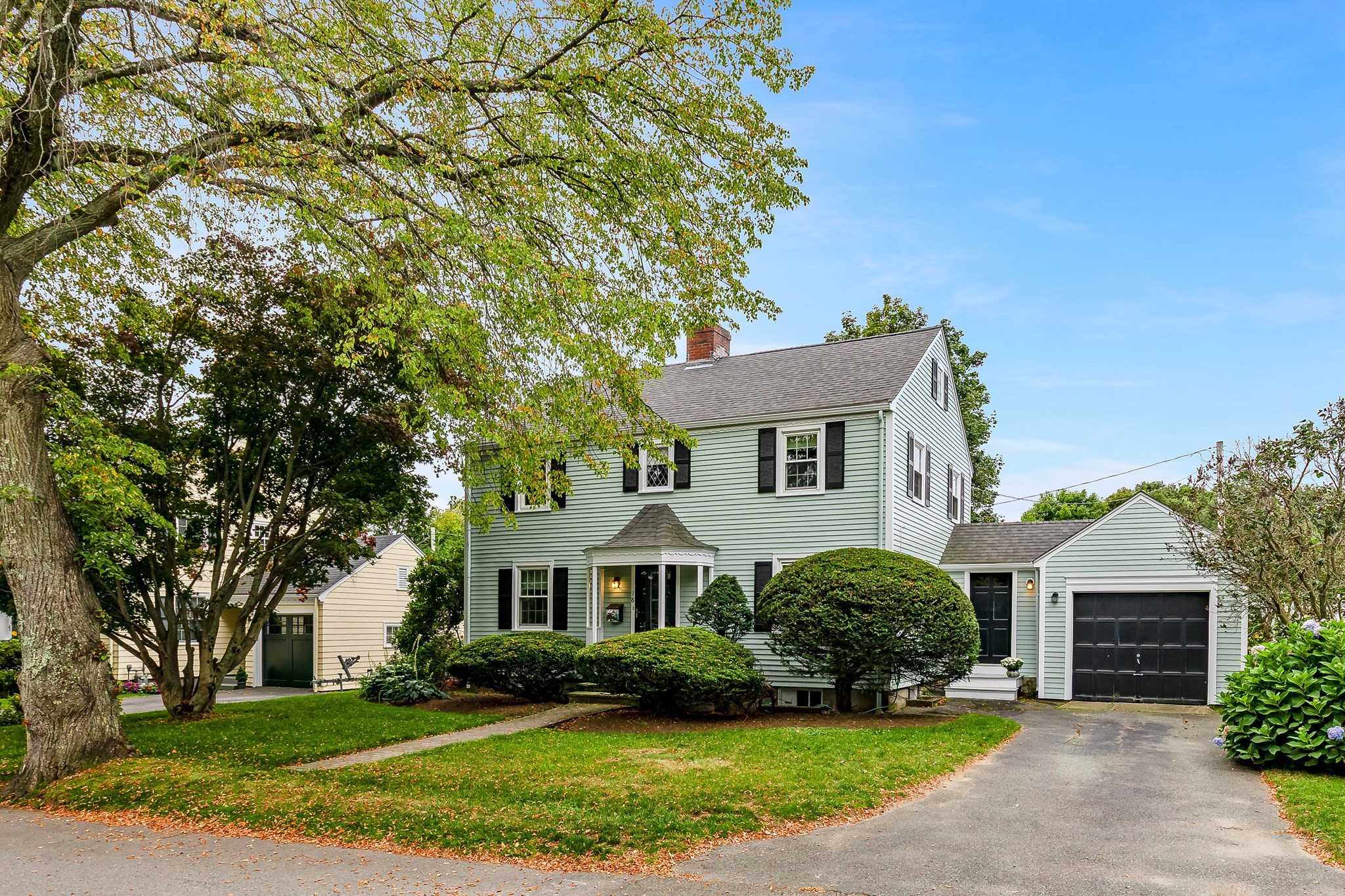 18 Mohawk Rd, Marblehead, MA 01945
