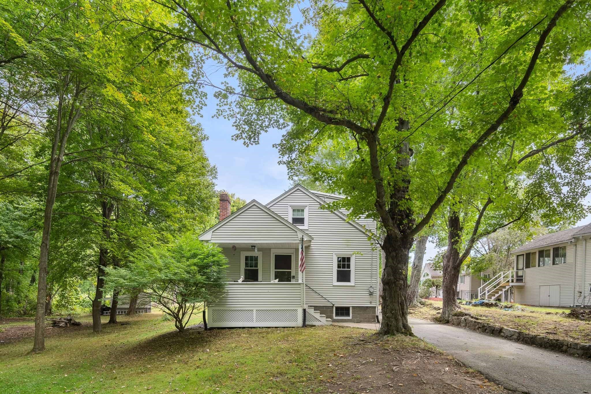 39 Montrose Ave, Wakefield, MA 01880
