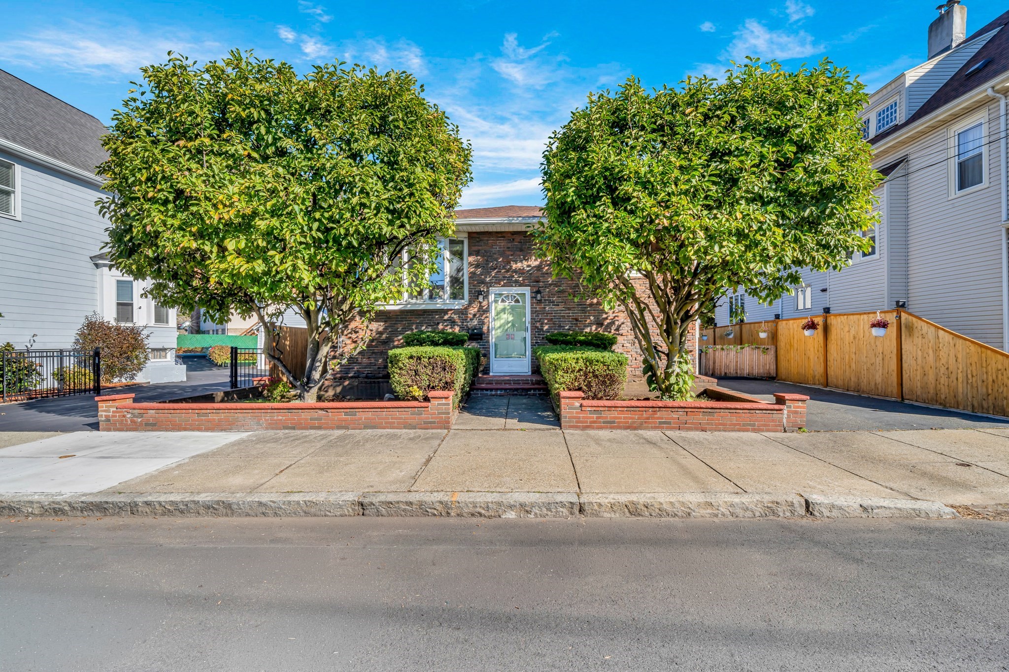 26 Beach St, Malden, MA 02148