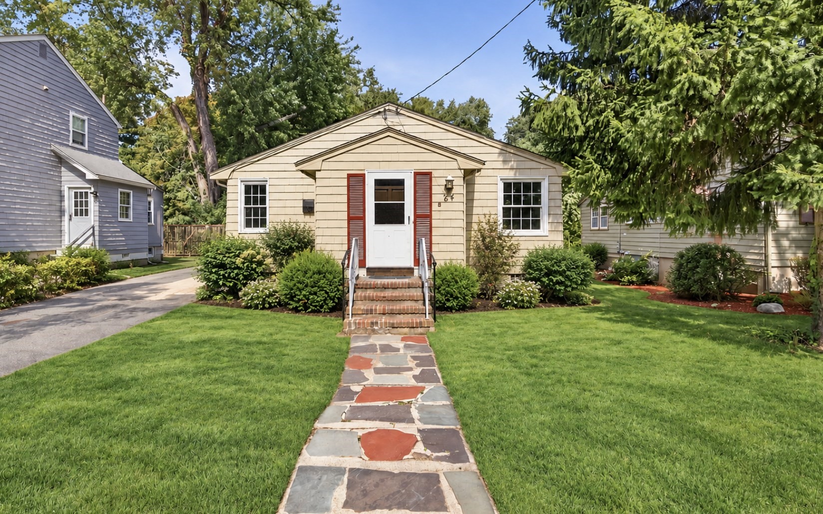 24 Grapevine Ave, Lexington, MA 02421