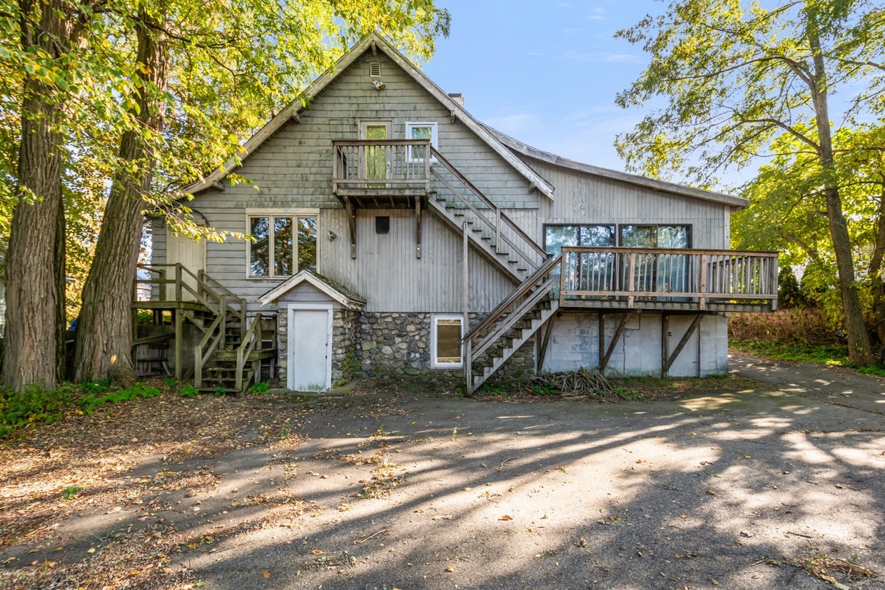 105 Hartford Tpke, Shrewsbury, MA 01545