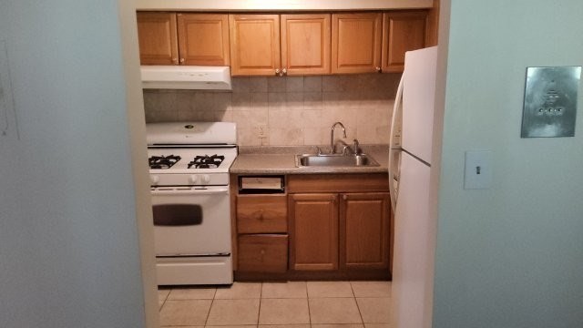 9 Longwood Dr Unit 4, Andover, MA 01810 - Image 3