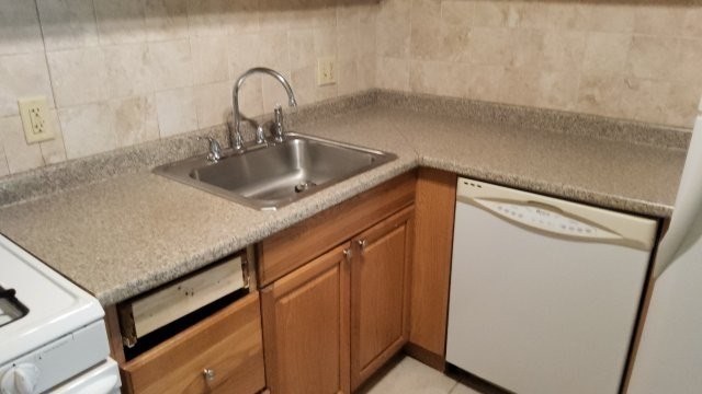 9 Longwood Dr Unit 4, Andover, MA 01810 - Image 4