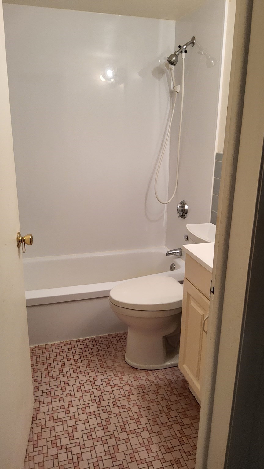 9 Longwood Dr Unit 4, Andover, MA 01810 - Image 5