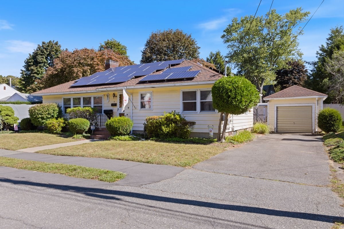 4 Oakhurst Rd, Beverly, MA 01915