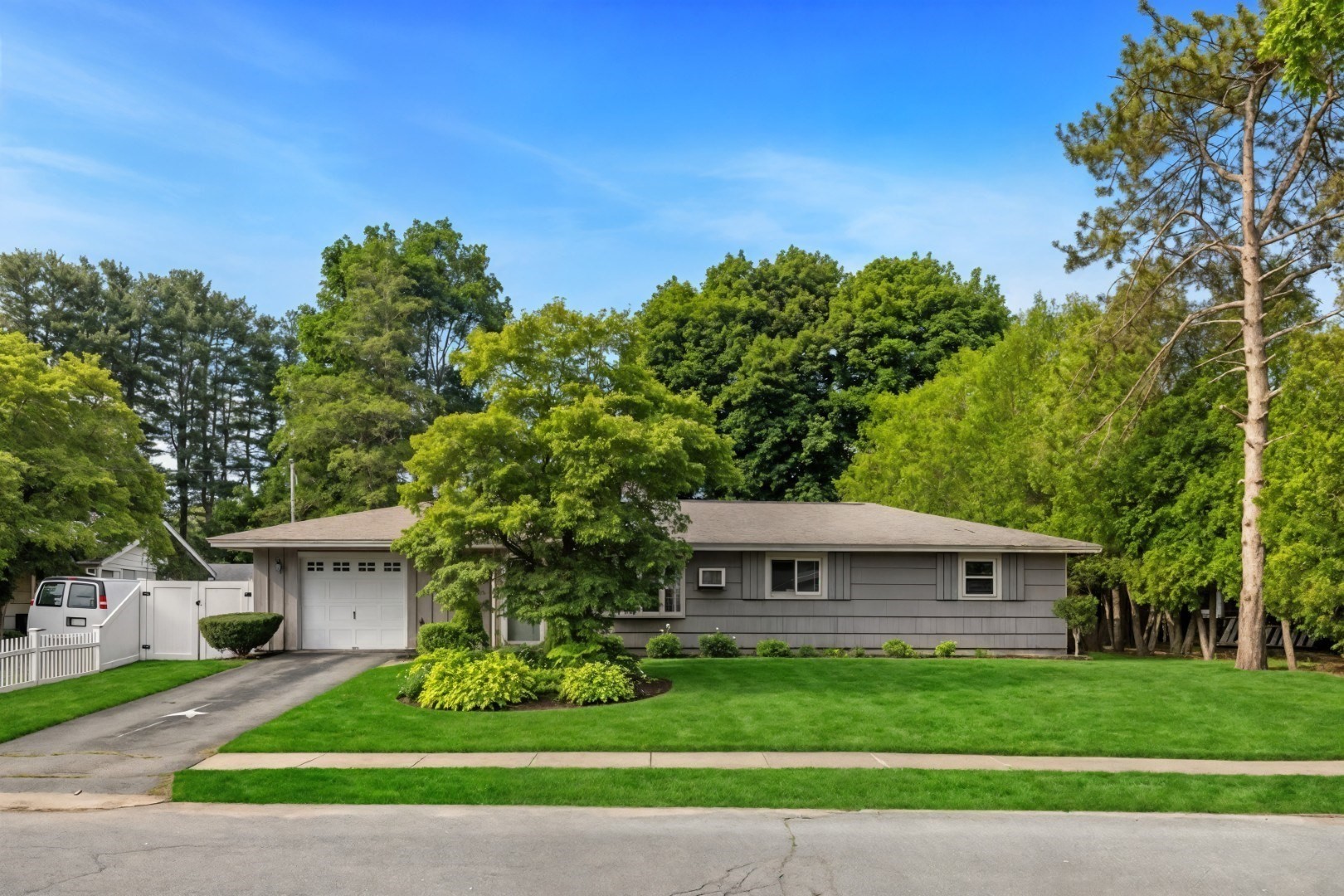 19 Amherst Road, Beverly, MA 01915