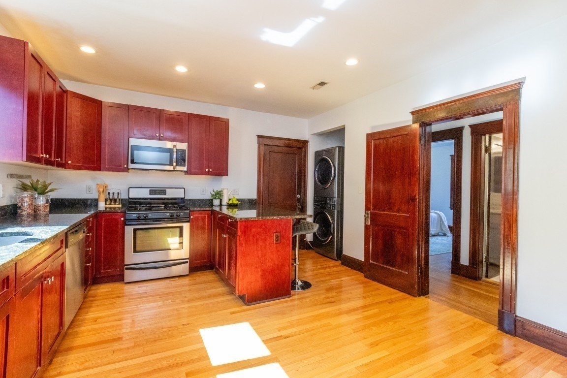 37 Cedrus Ave Unit 37, Roslindale, Boston, MA 02131 - Image 11