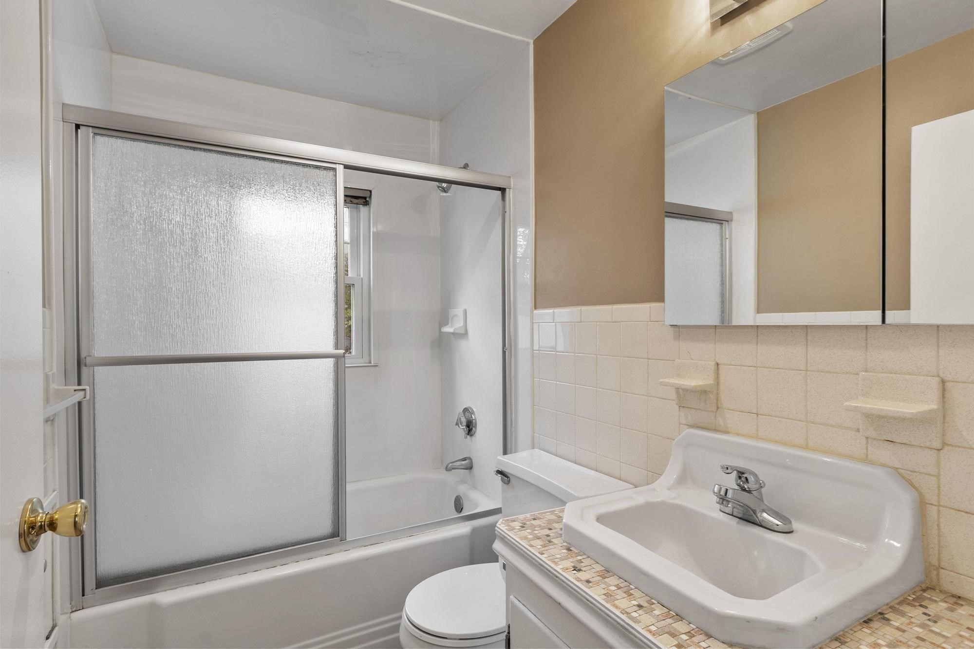 173 Tenth St, Leominster, MA 01453 - Image 17