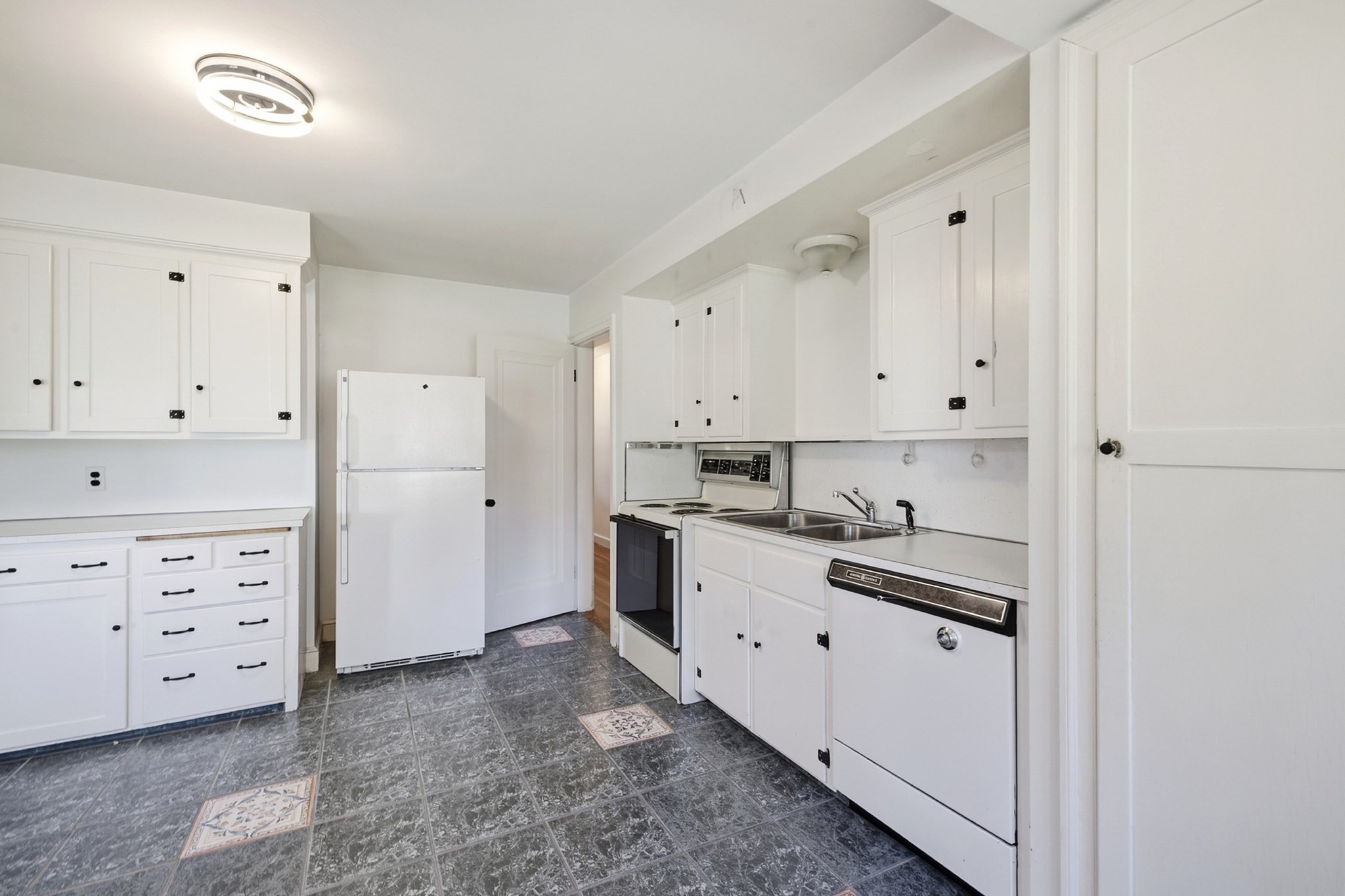 35 Forest Street, Stoneham, MA 02180 - Image 14