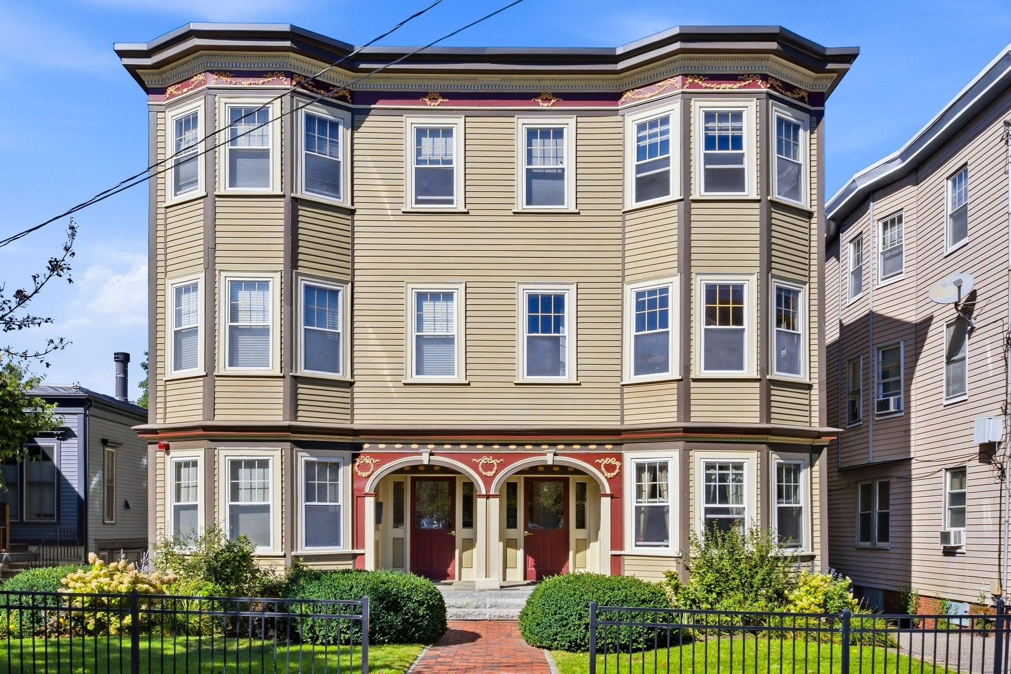 85 Francis St. Unit 3, Brookline, MA 02446