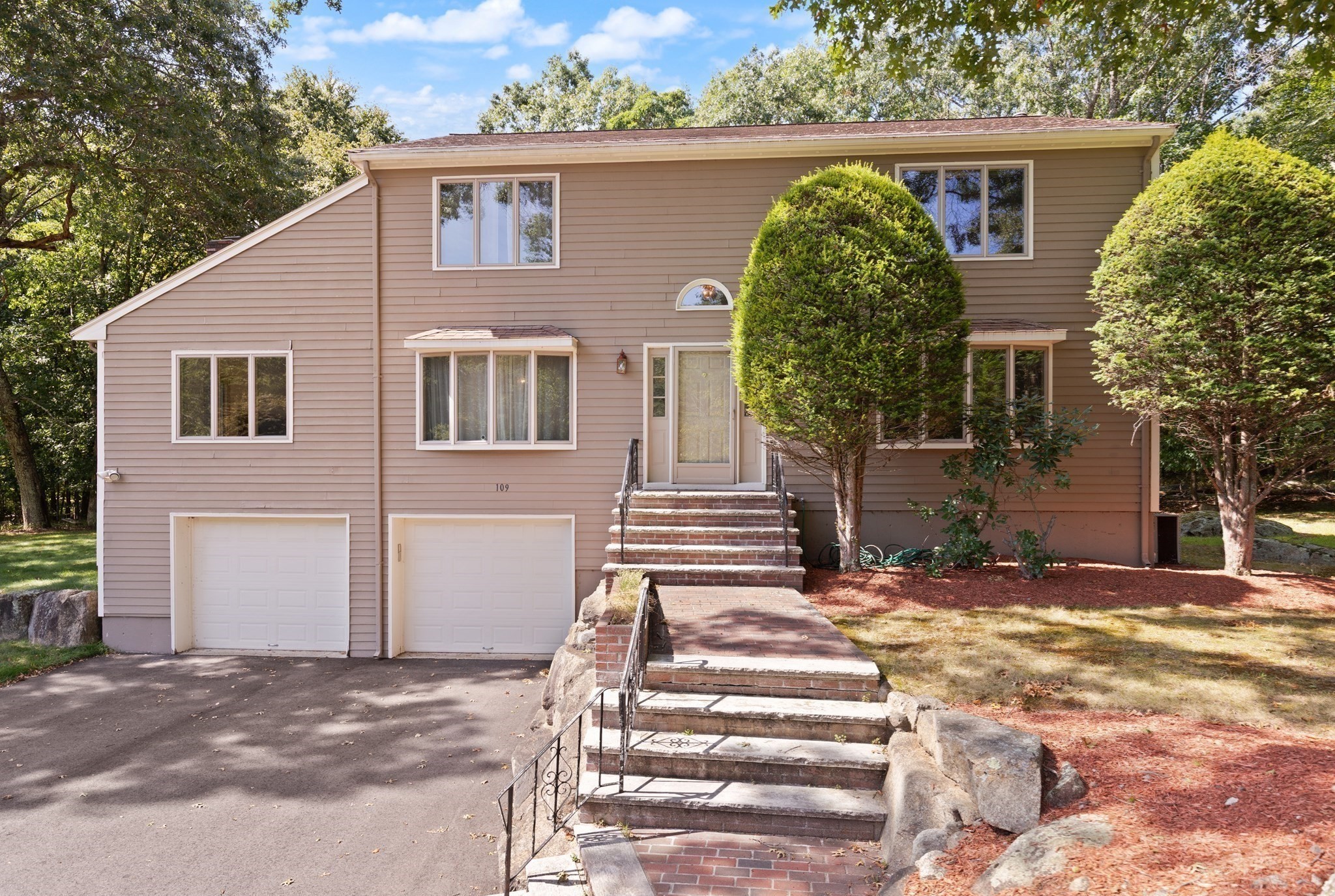 109 Hampton Rd, Sharon, MA 02067