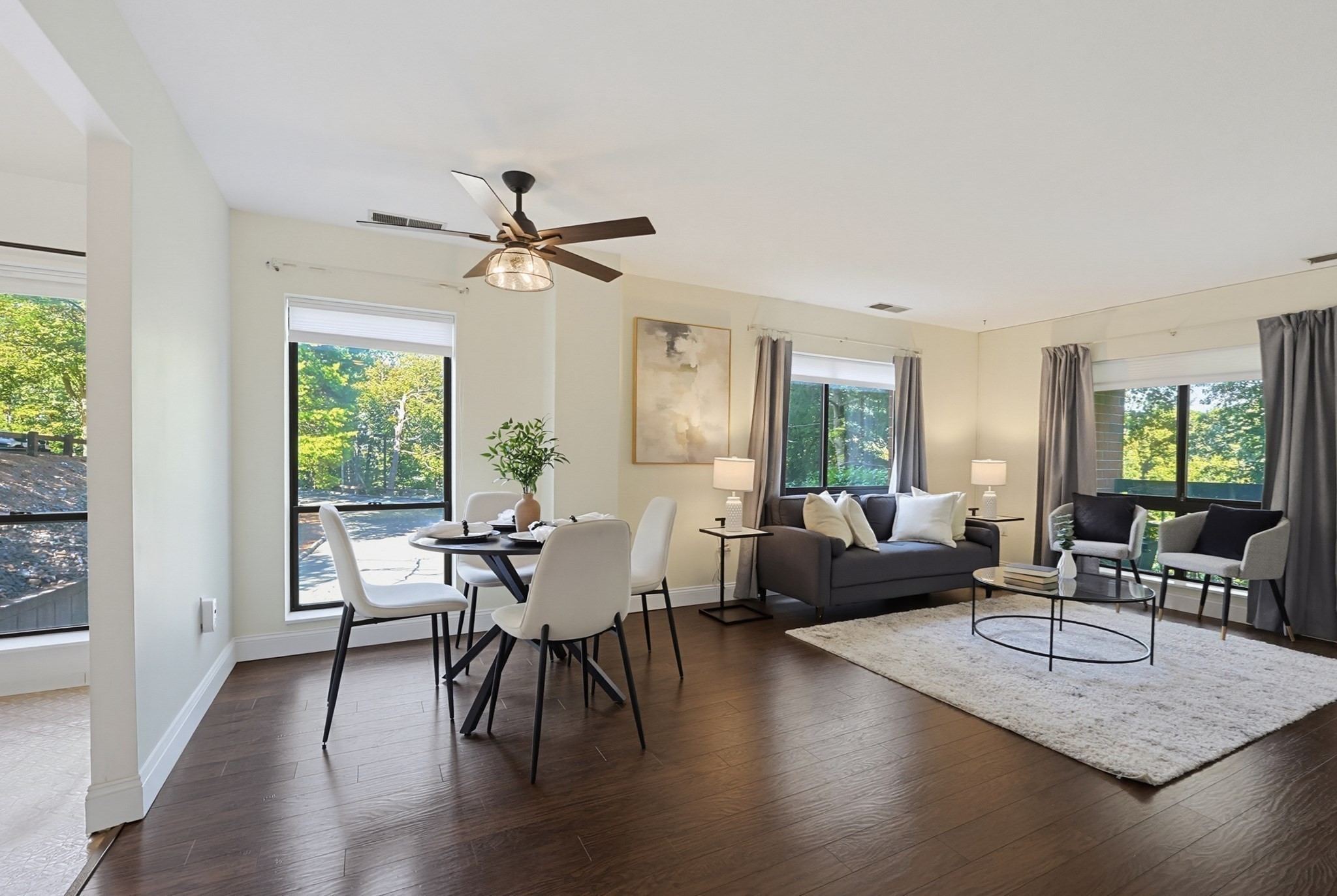 4 Summit Dr Unit 001, Reading, MA 01867