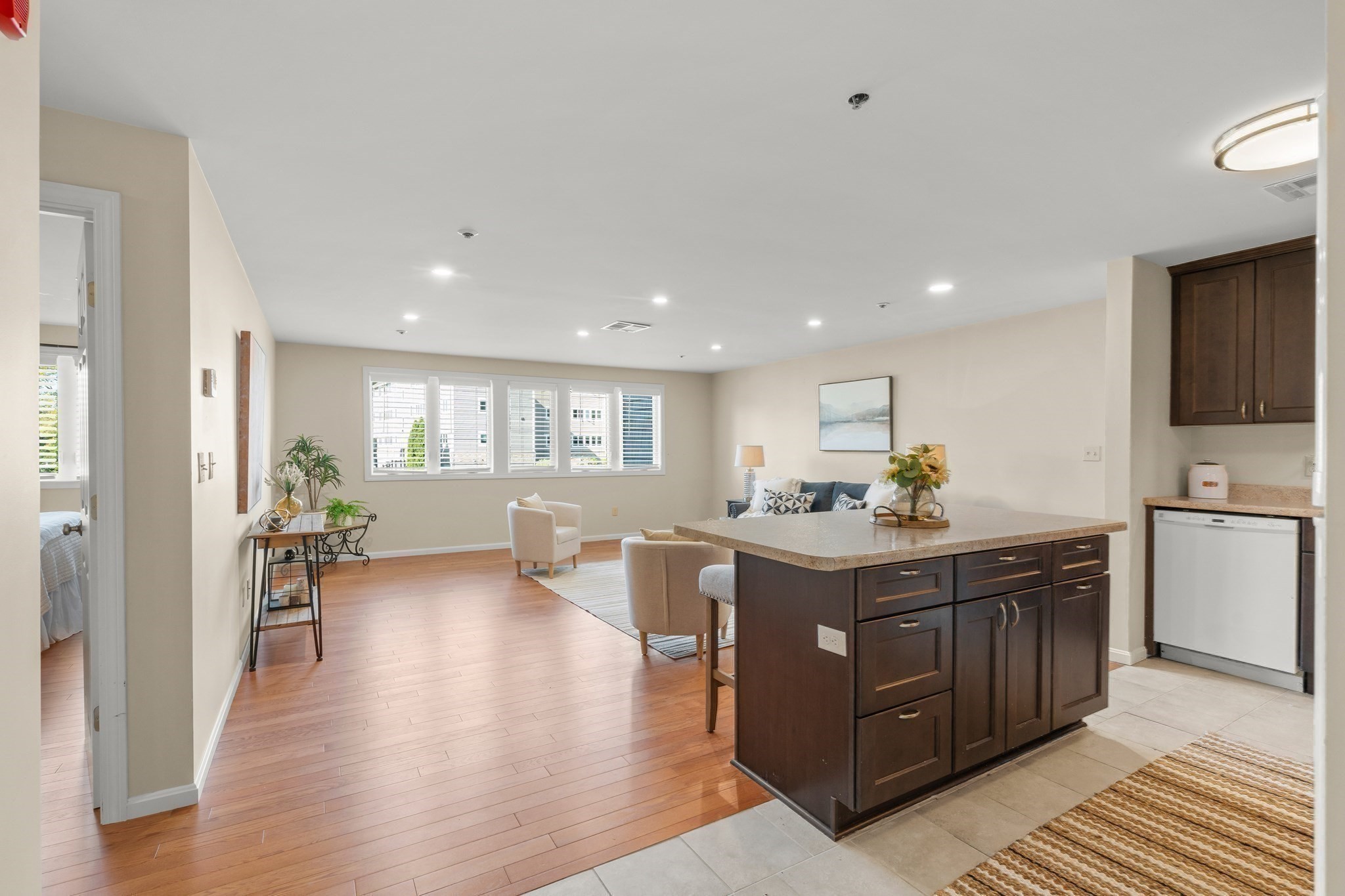 38 Dunham Rd Unit 204, Beverly, MA 01915