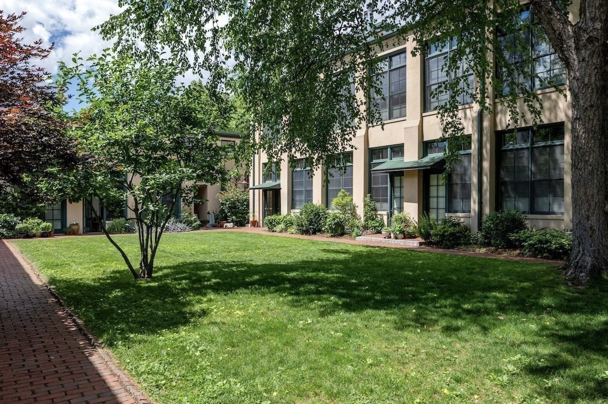 155 Brookline St Unit 8, Cambridge, MA 02139