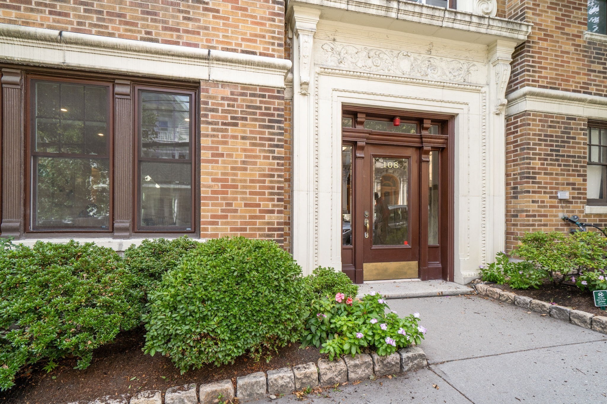 108 Saint Paul St. Unit A, Brookline, MA 02446