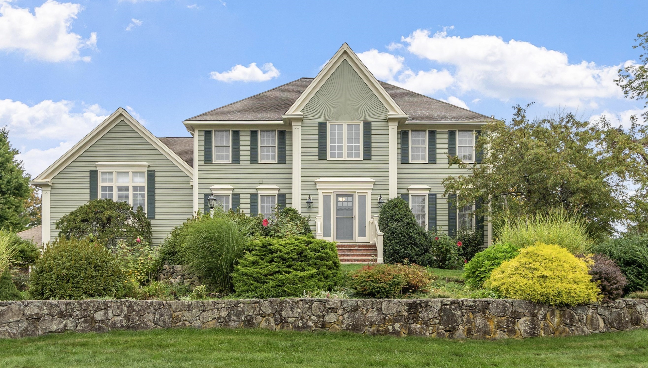 65 Bridle Path, Tewksbury, MA 01876