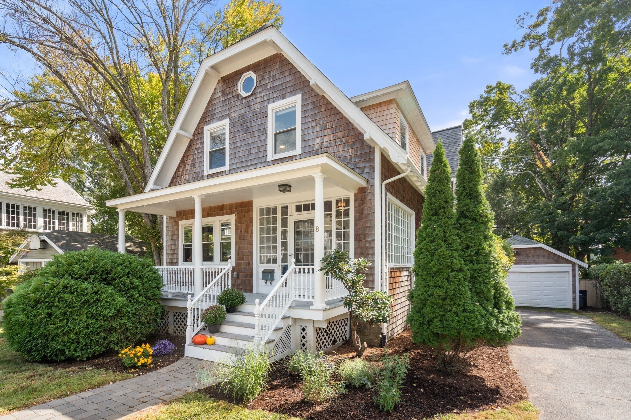 8 Ardmore Rd, Boston - West Roxbury, MA 02132