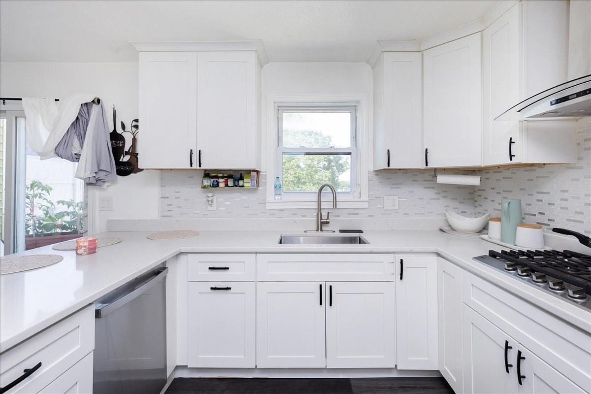 47 Kent St Unit A, Lawrence, MA 01843 - Image 9