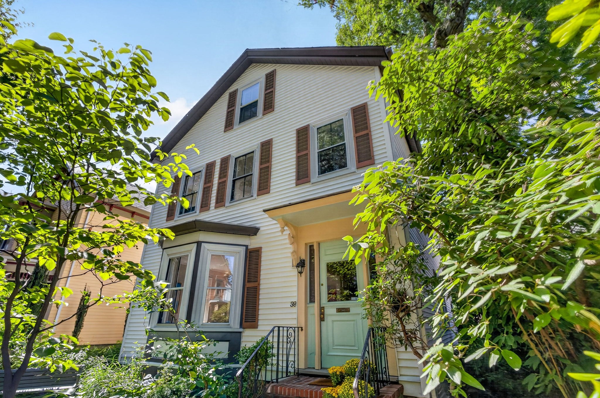 38 Holbrook St, Jamaica Plain, Boston, MA 02130