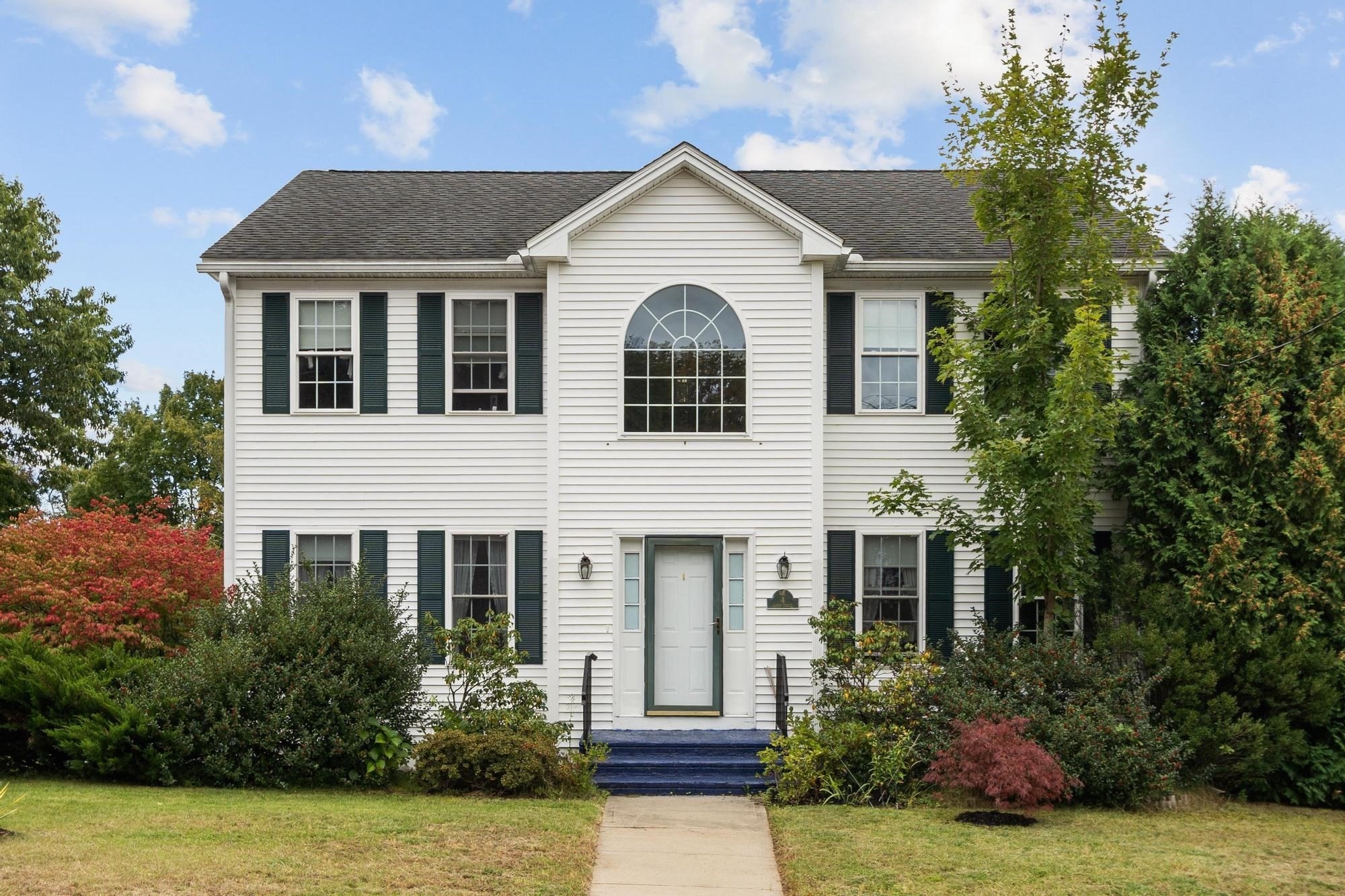 4 Lynde St, Gardner, MA 01440