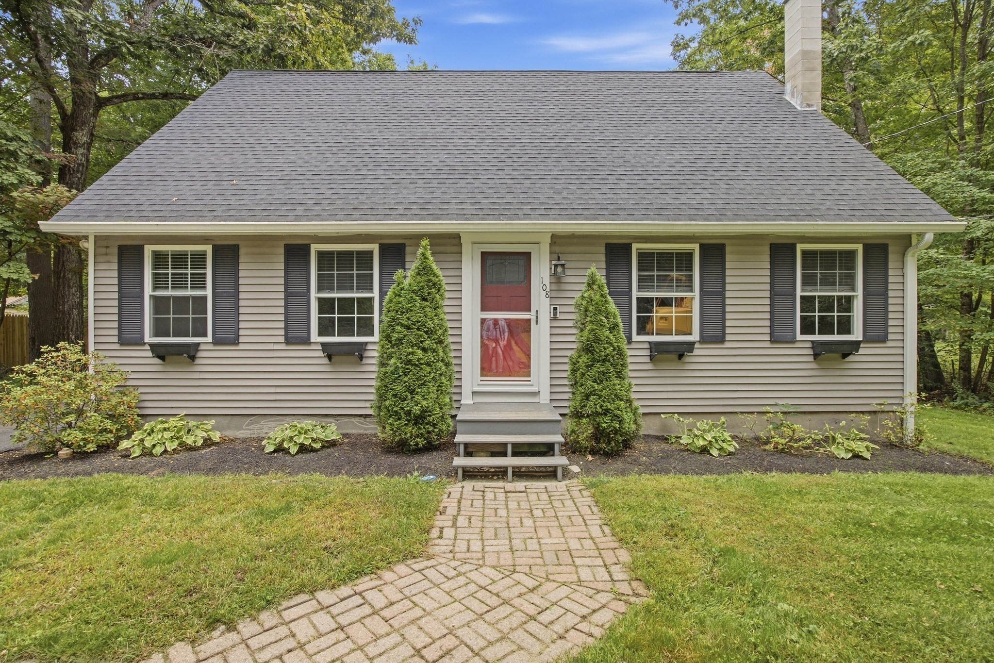 108 Dunn Rd, Ashburnham, MA 01430