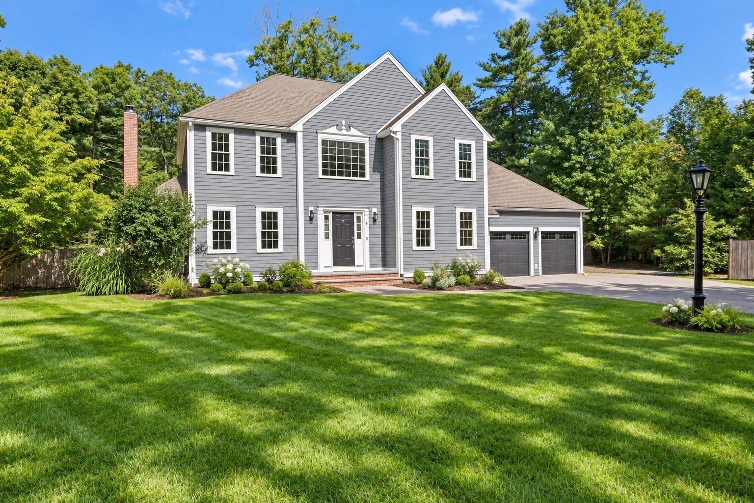 4 Bruce Rd, Holbrook, MA 02343