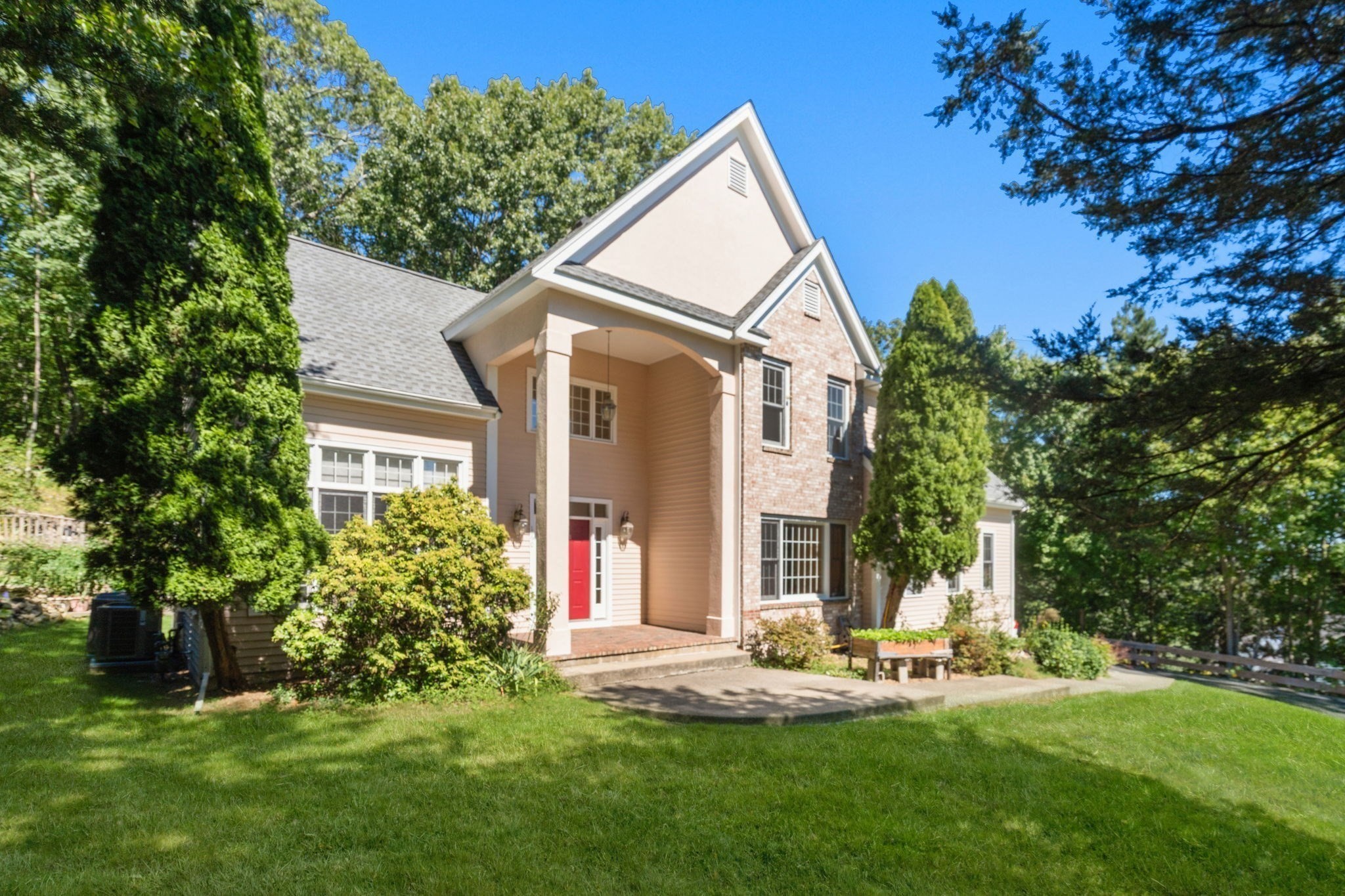 160 Stearns Rd, Marlborough, MA 01752