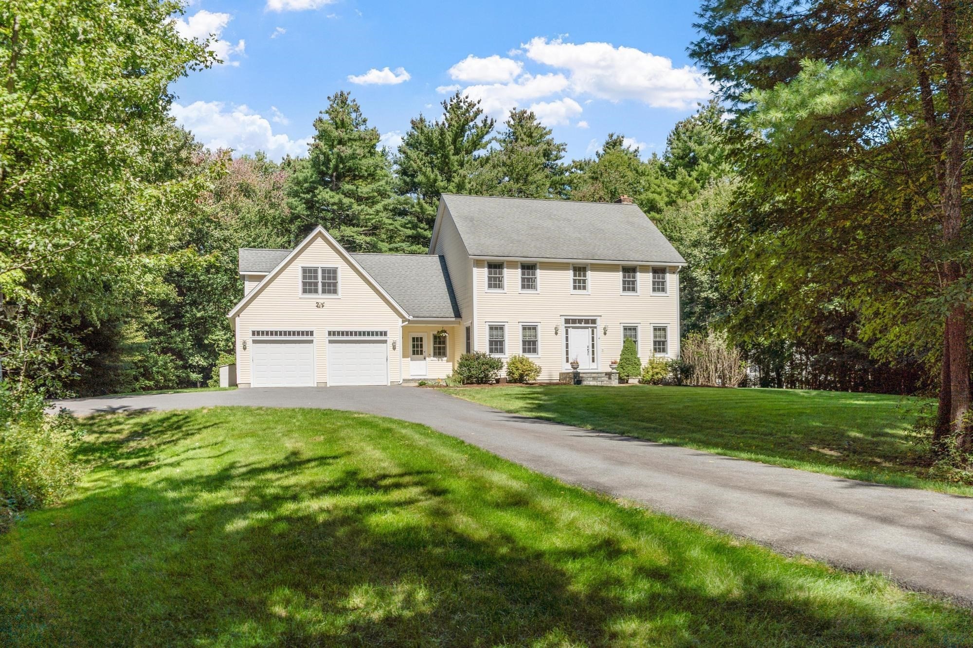 4 Samuels Ln, Sterling, MA 01564
