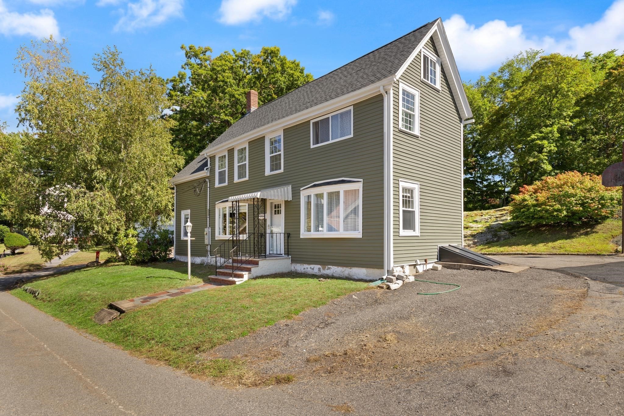 21 Charles St, Woburn, MA 01801