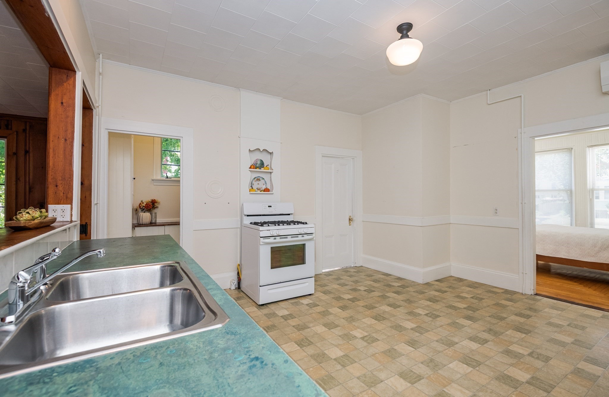 36 Warren Street, Stoneham, MA 02180 - Image 16