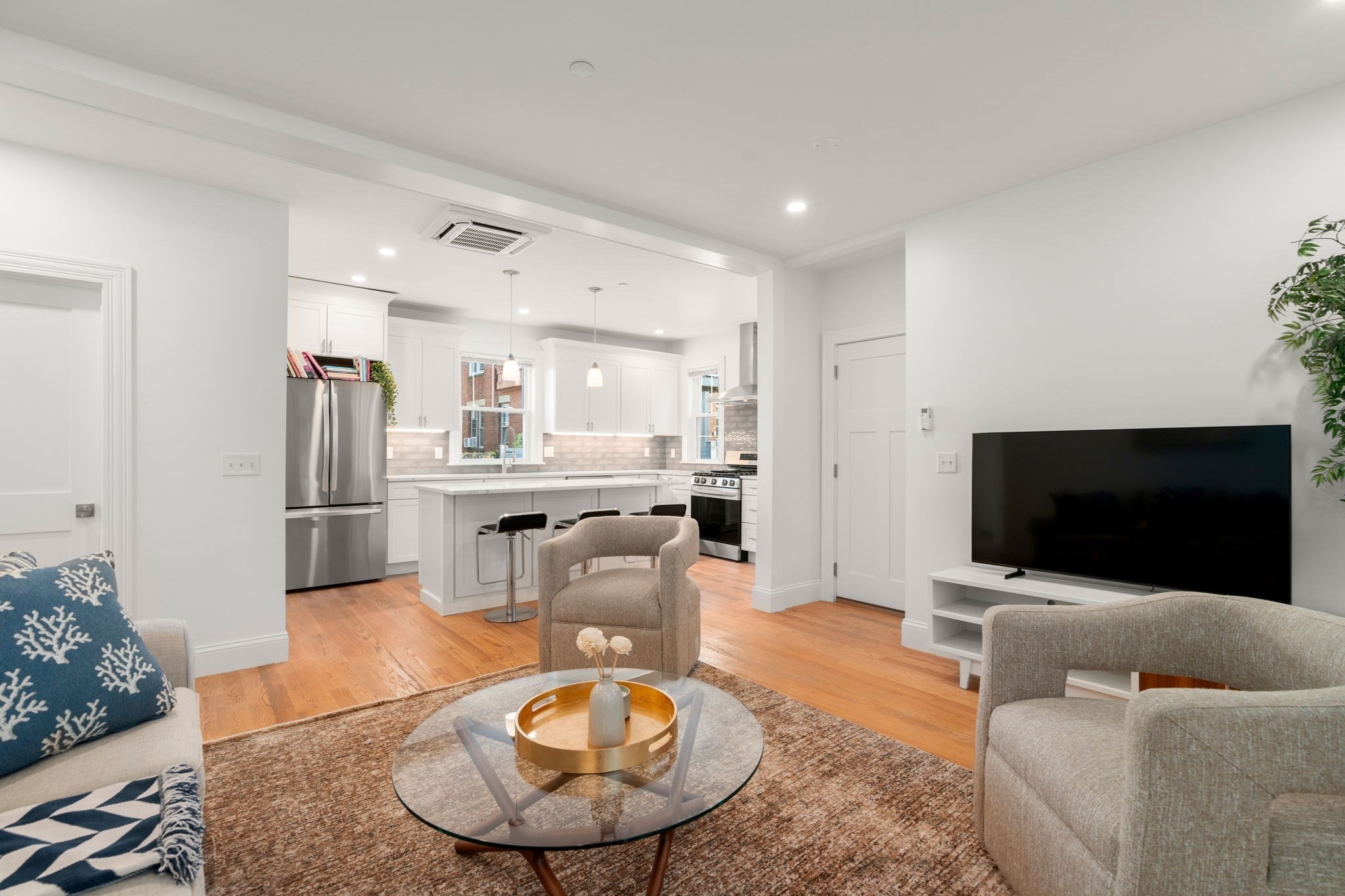 8 Brookside Ave Unit 1, Boston - Jamaica Plain, MA 02130