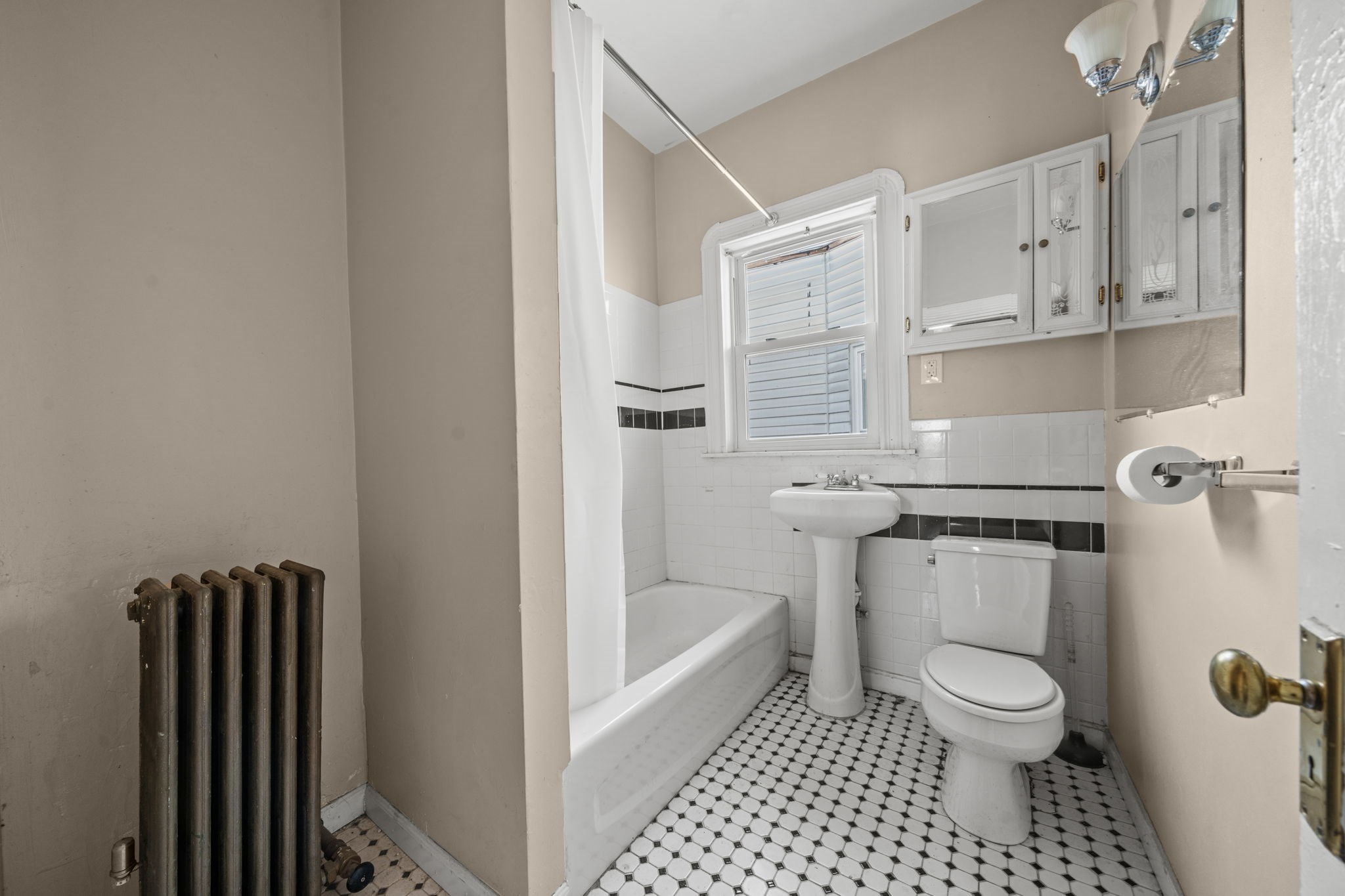 33 Hollander St, Roxbury, Boston, MA 02121 - Image 22