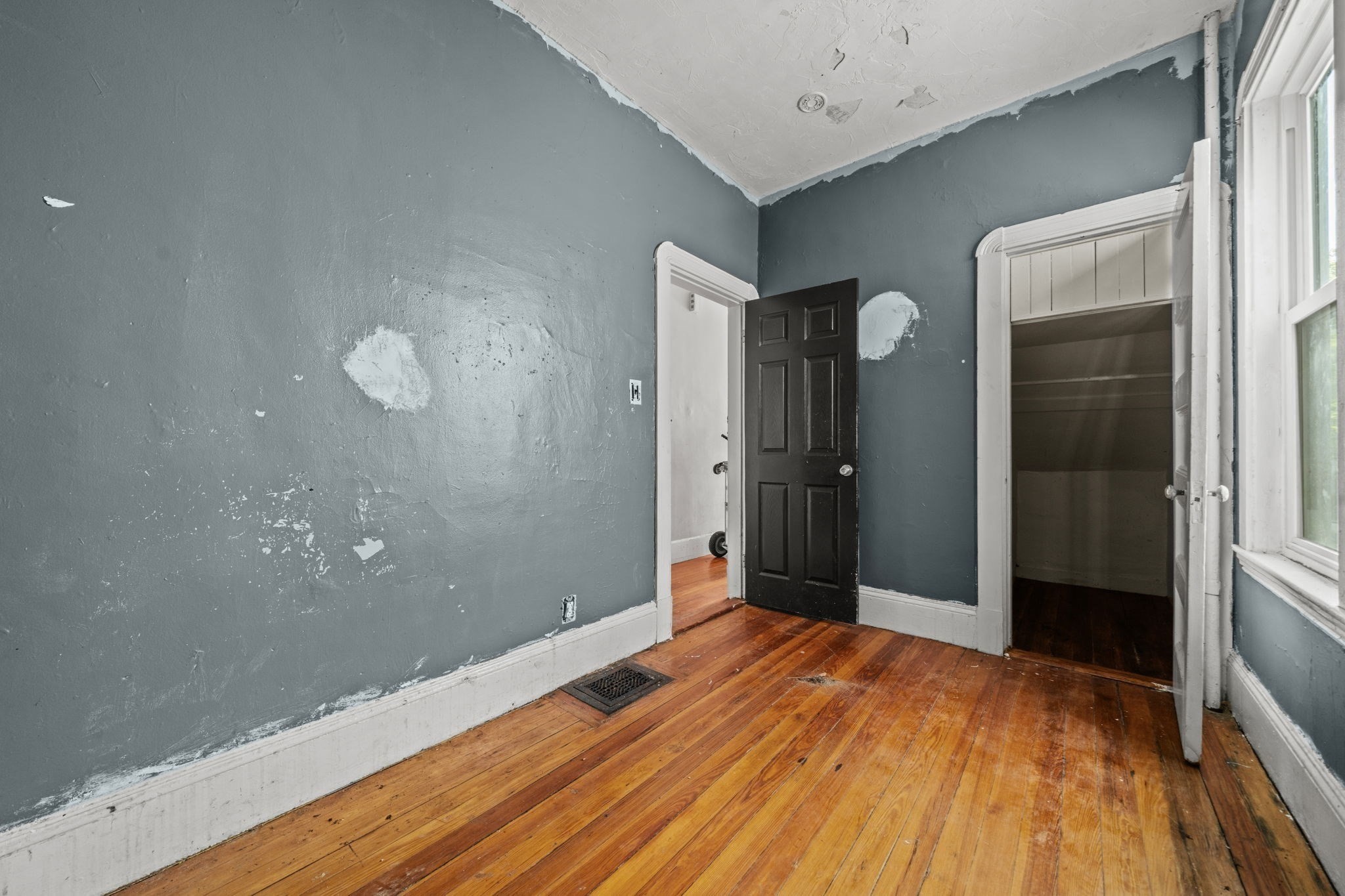 33 Hollander St, Roxbury, Boston, MA 02121 - Image 32