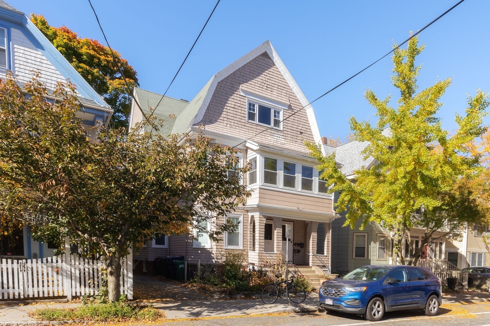103 Fayerweather St Unit 2, Cambridge, MA 02138
