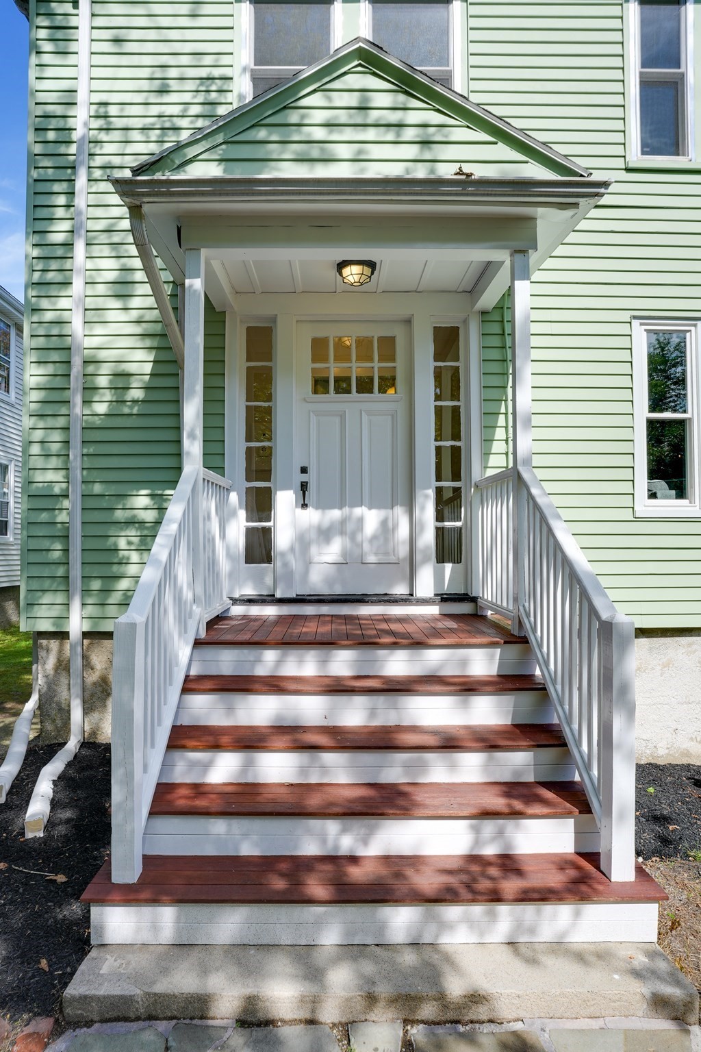 330 Charles River Rd, Watertown, MA 02472