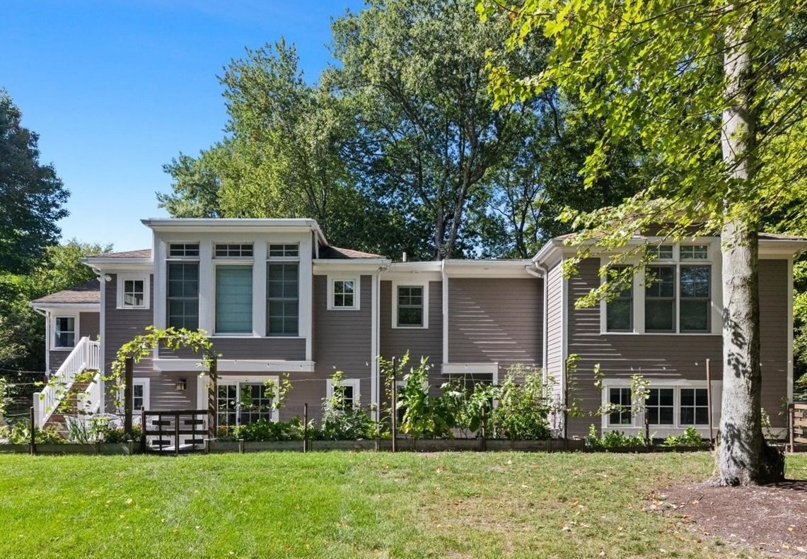 38 Hunnewell St, Needham, MA 02494