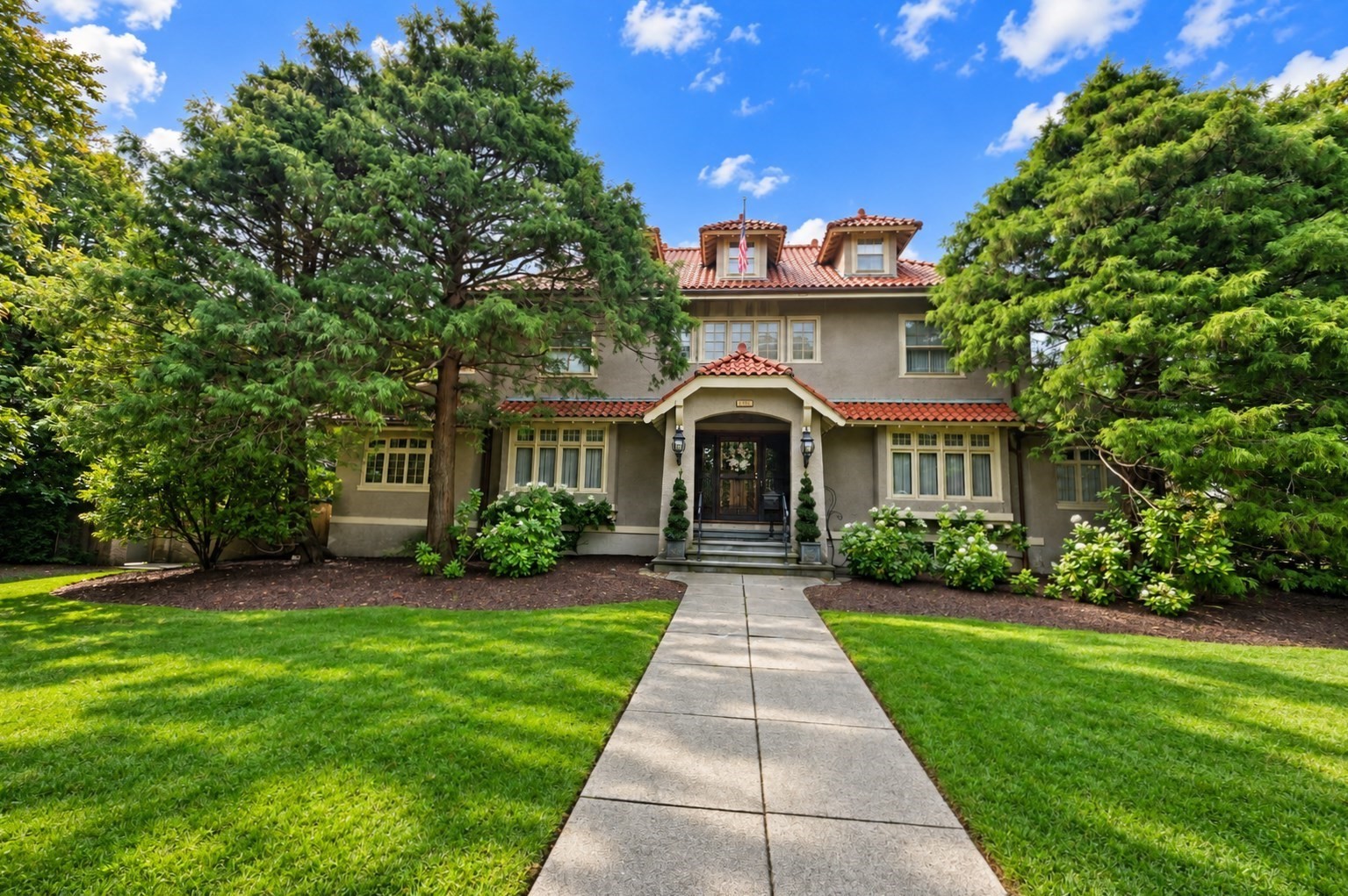 131 Fair Oaks Park, Needham, MA 02492