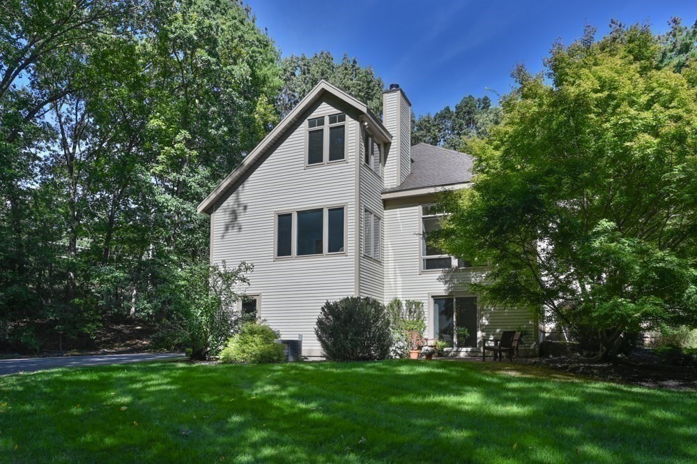 9 Esty Way, Groveland, MA 01834