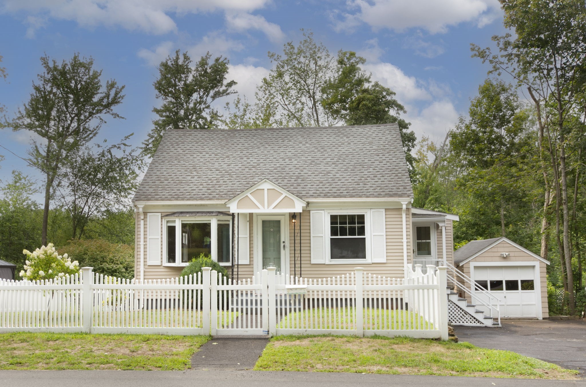 13 Brook Street, Reading, MA 01867