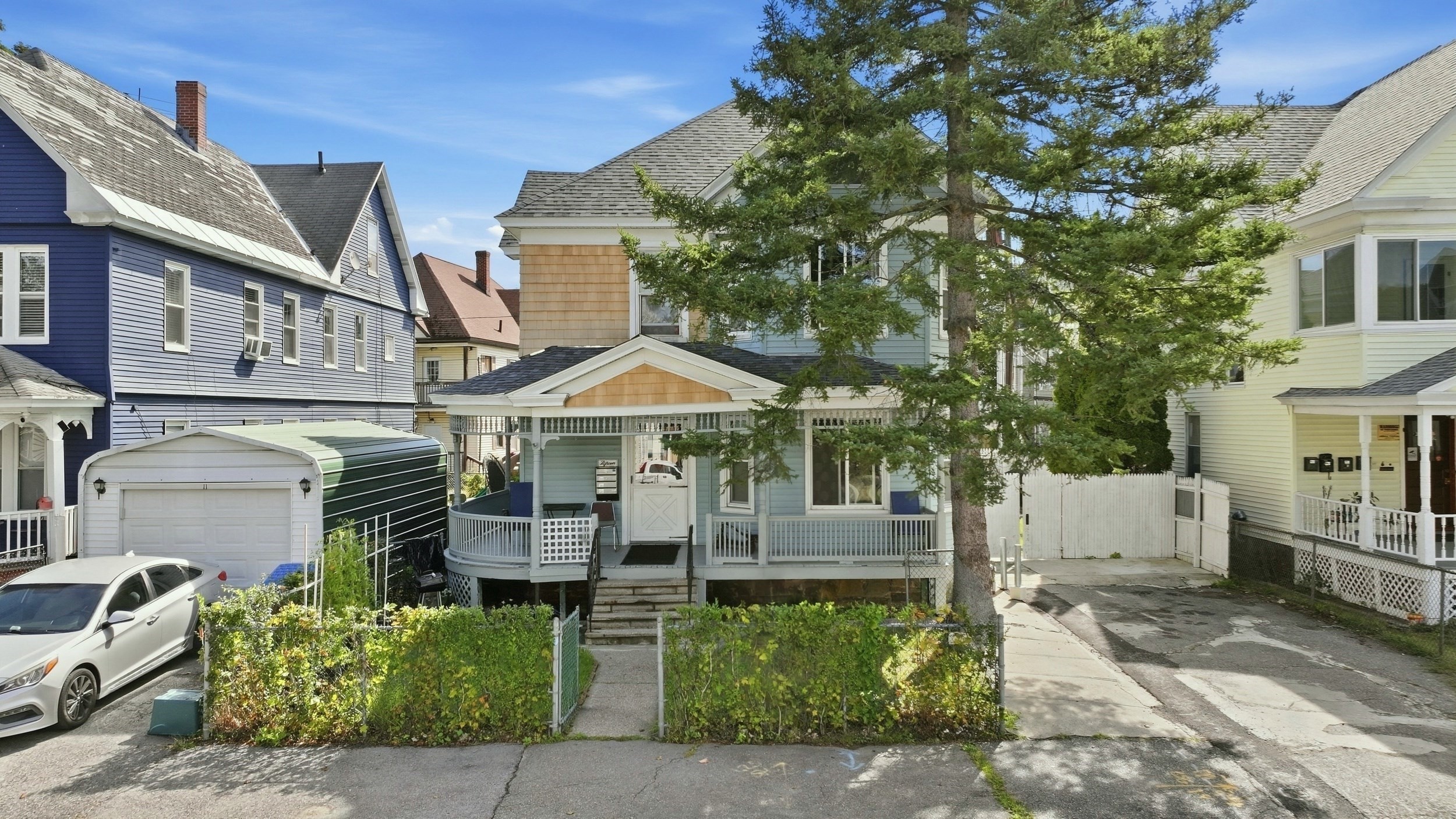 15 Maple Tree Ln, Worcester, MA 01602