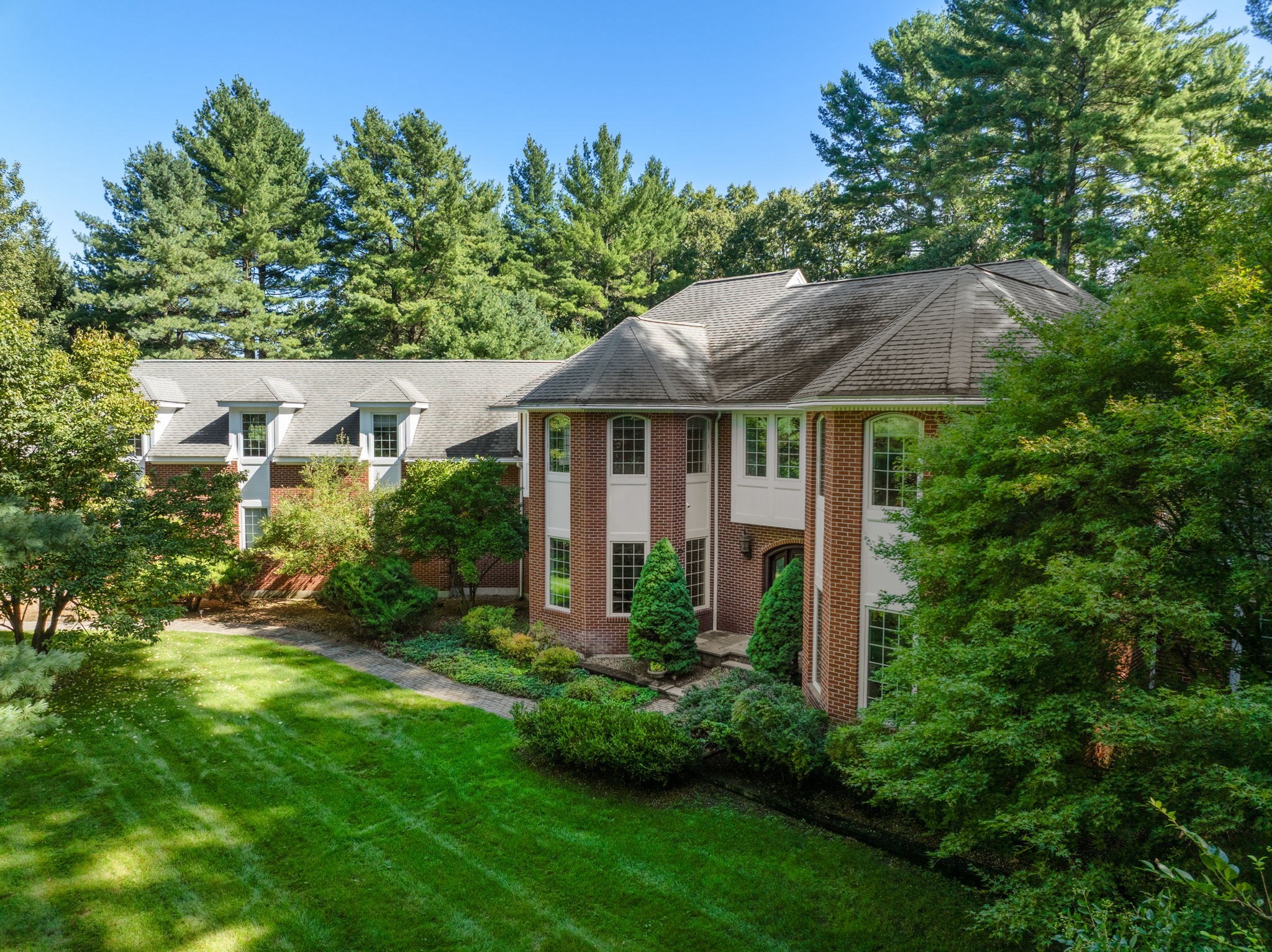 24 Davis Rd, Carlisle, MA 01741