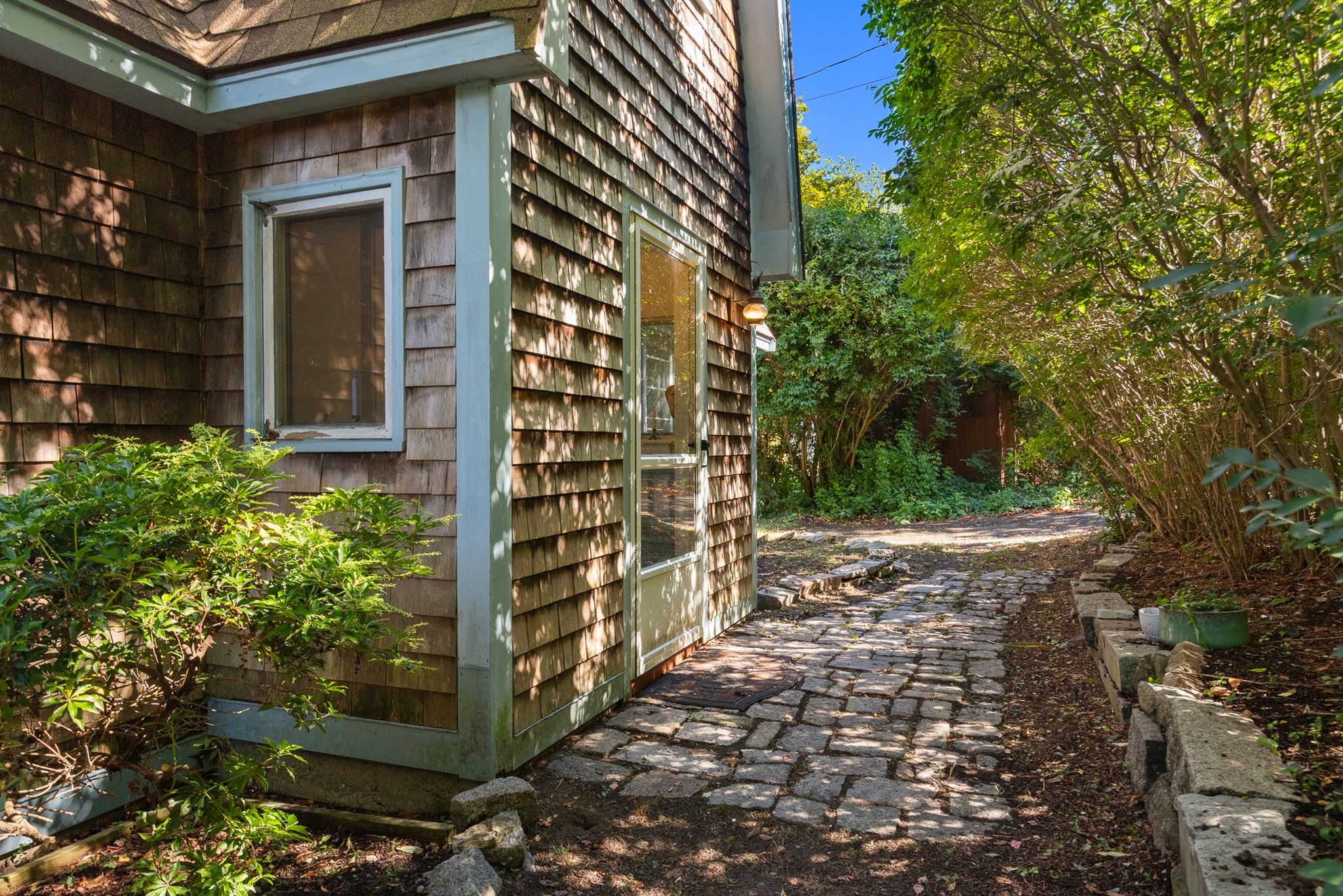 3 Rockwood Ln, Gloucester, MA 01930