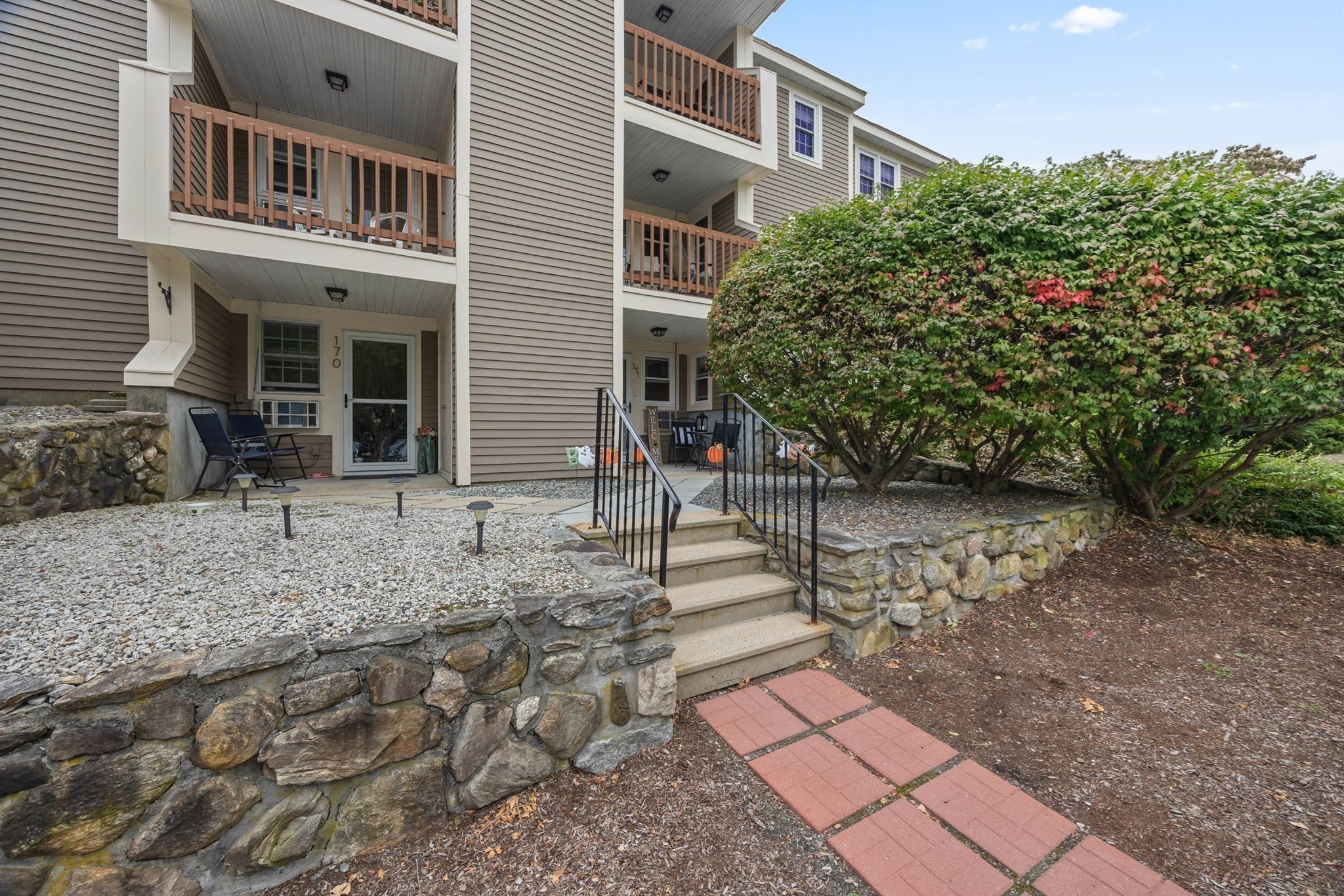 171 Heritage Dr Unit 171, Northbridge, MA 01588