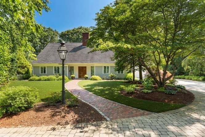 125 Bristers Hill, Concord, MA 01742