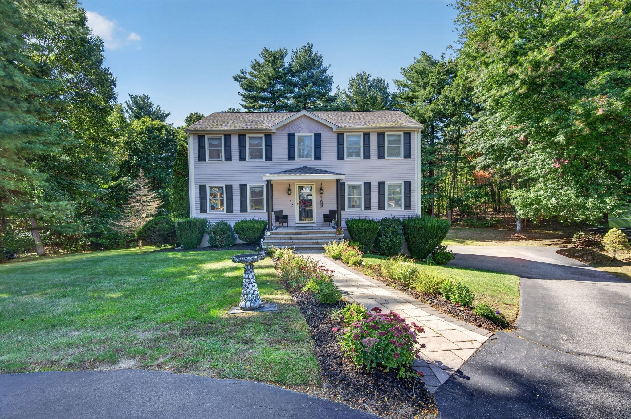 19 Kristyn Ln, North Reading, MA 01864