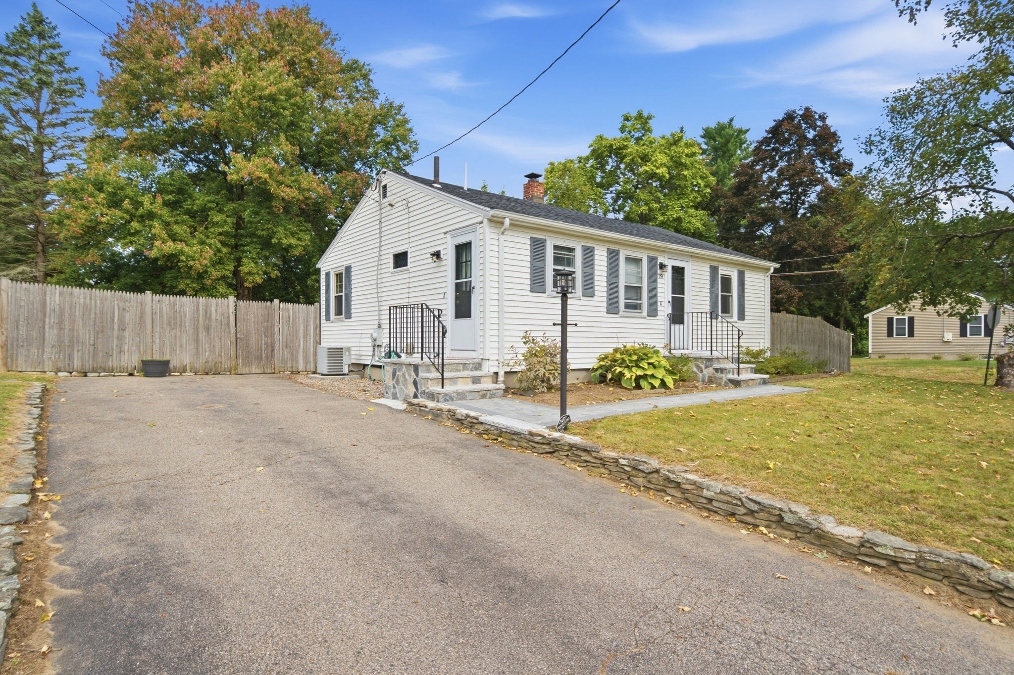 29 Dunn Ave, Wrentham, MA 02093