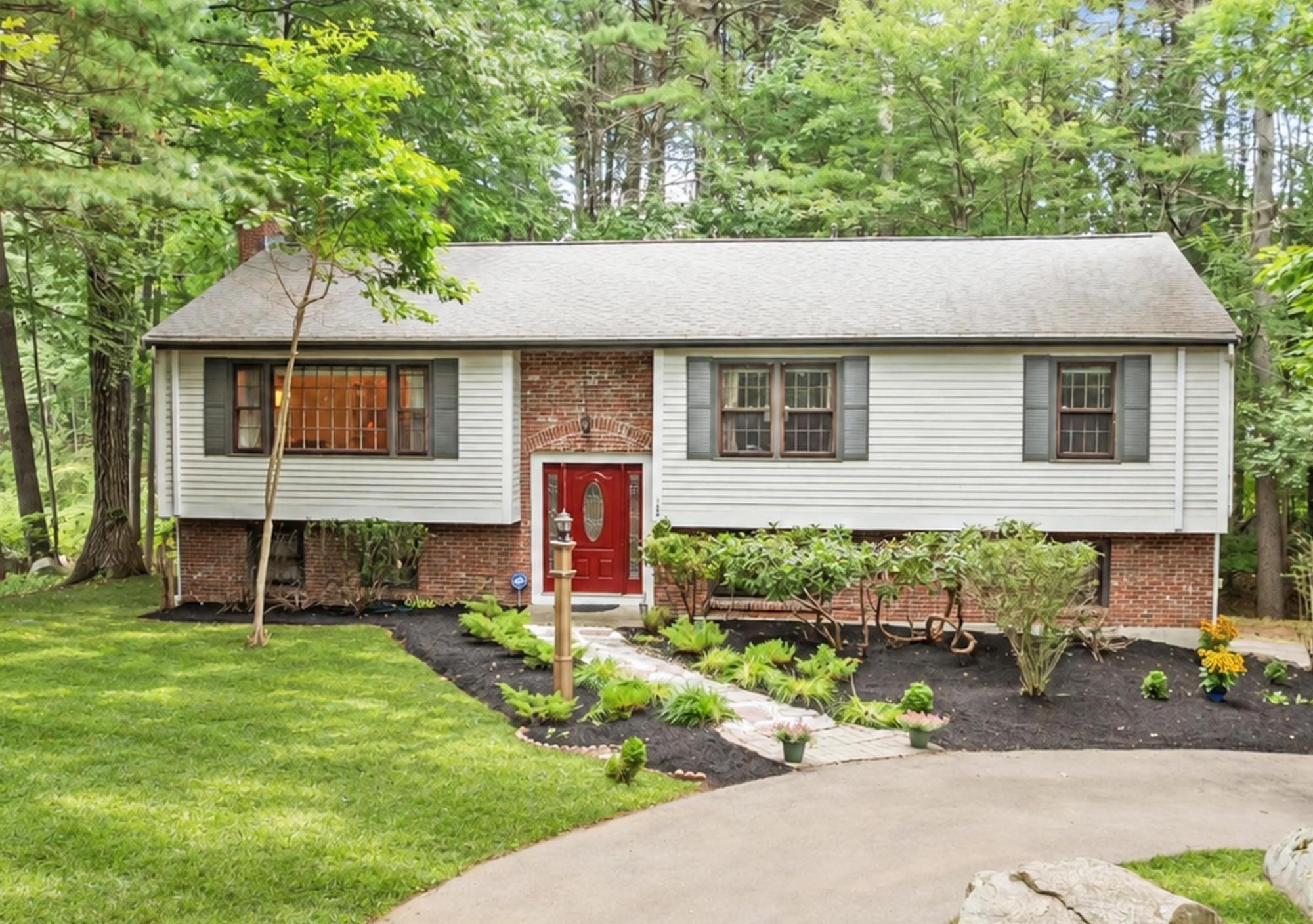 103 Hayward Rd, Acton, MA 01720