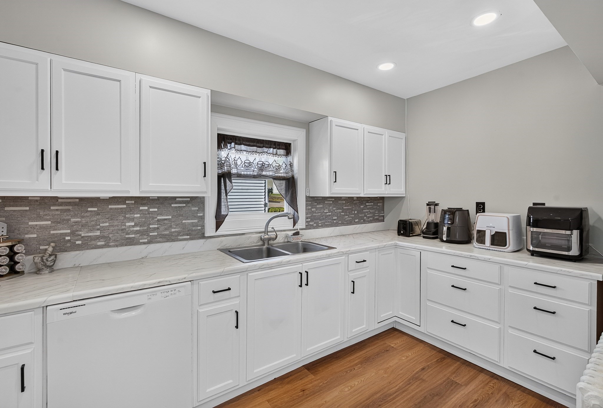 31 Johnson St, Leominster, MA 01453 - Image 7